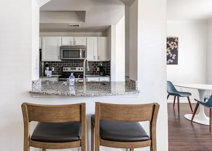 Apartment Landing - The Henderson *