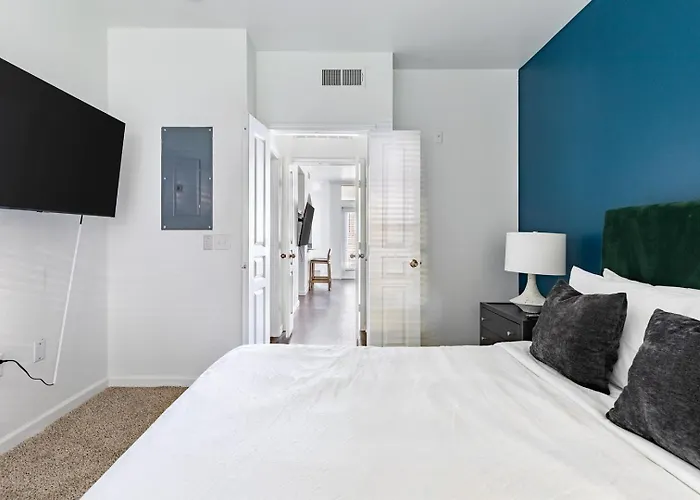Apartment Landing - The Henderson Fort Worth
